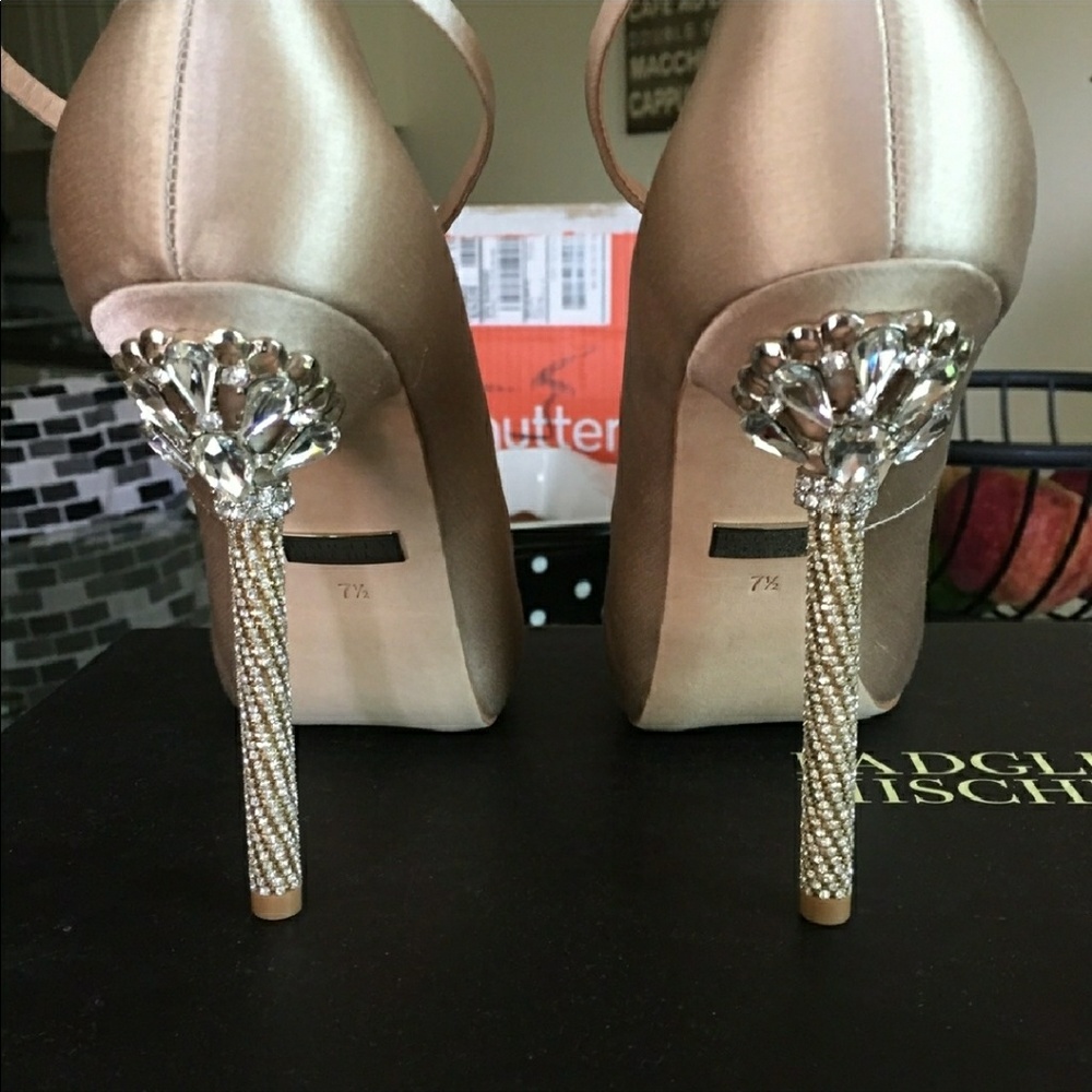 Badgley Mischka 7.5